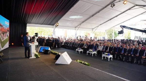 Evler 1 yıl içerisinde teslim edilecek! Bakan Kurum açıkladı